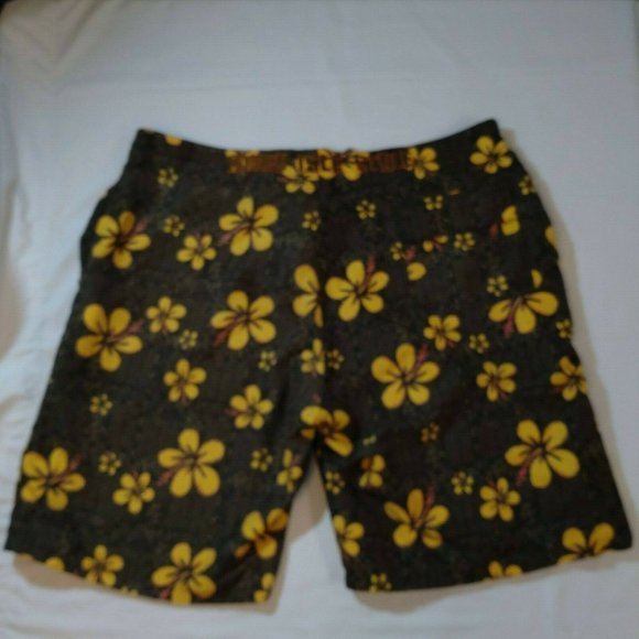 The Simpsons Calhoun Sportwear XXL Extra Extra Large Floral Green Yellow Shorts - Picture 2 of 11